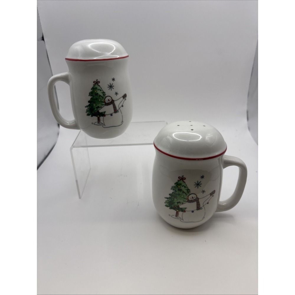 Oversized Snowman/Christmas~Salt and Pepper Shakers~4.5"